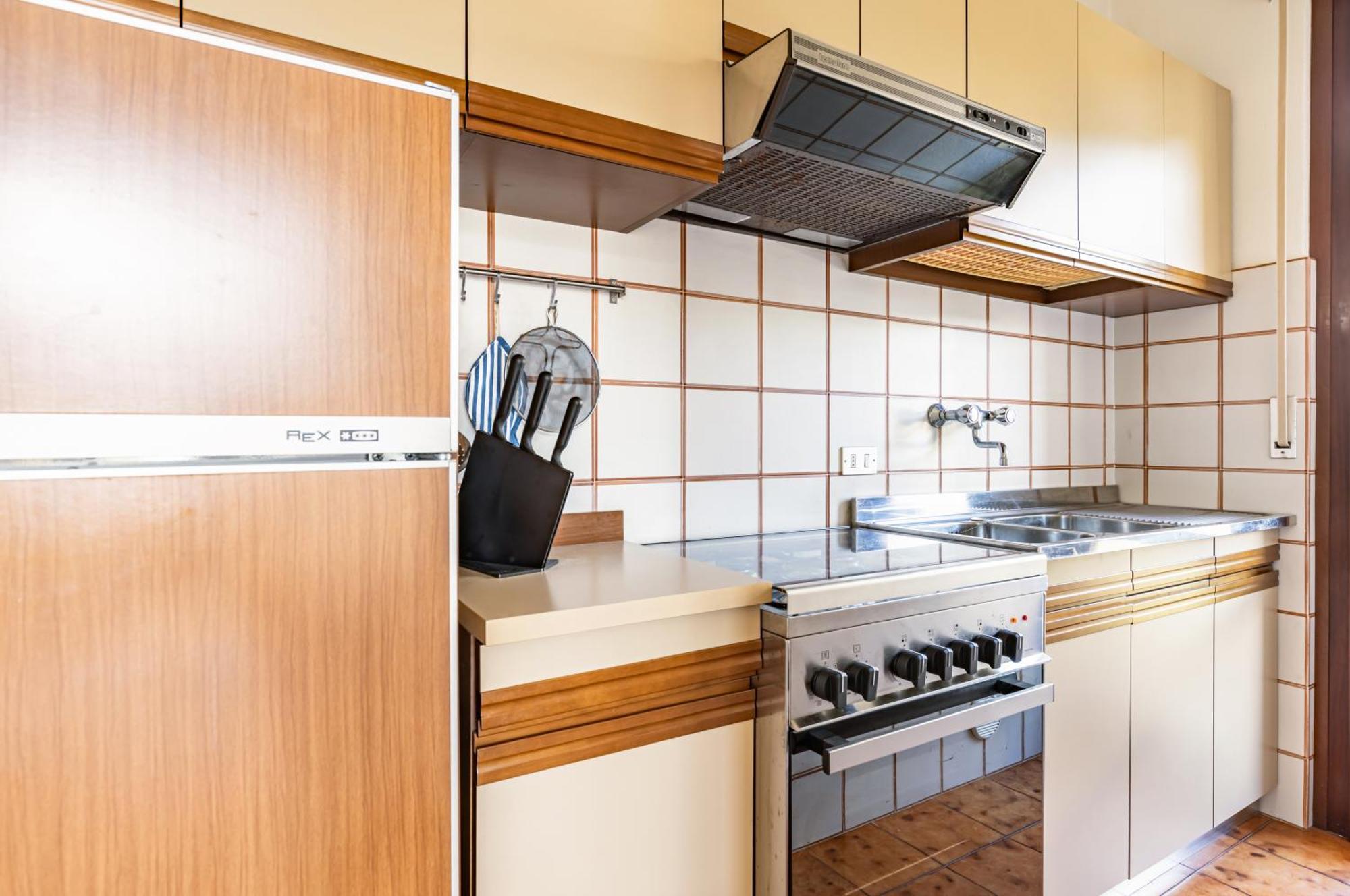 Comfy Apartment With Private Parking Near The Beach! Viareggio Dış mekan fotoğraf